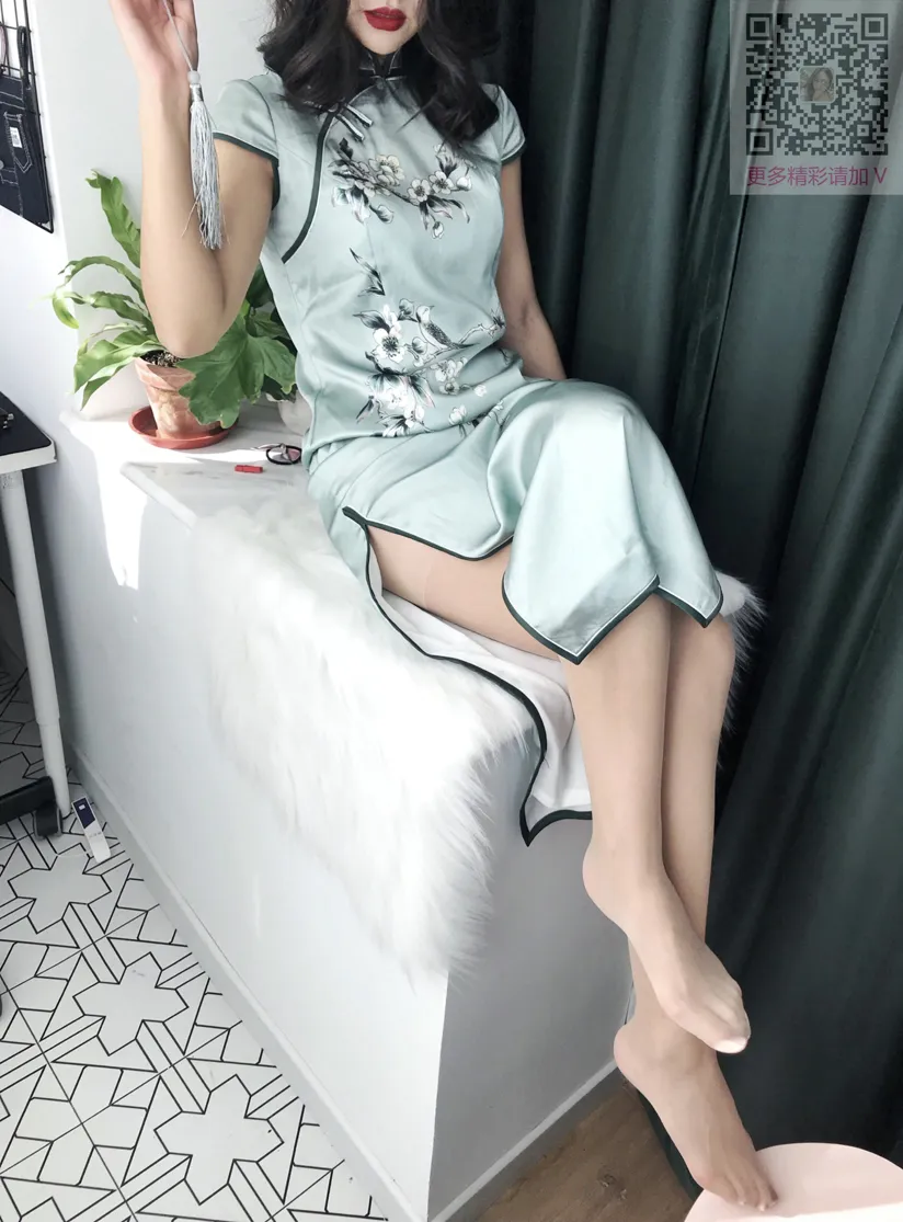 [Mzsock] NO.115 Sister Nia Qiaoqiao’s sexy cheongsam at home street photography#[64P]-9