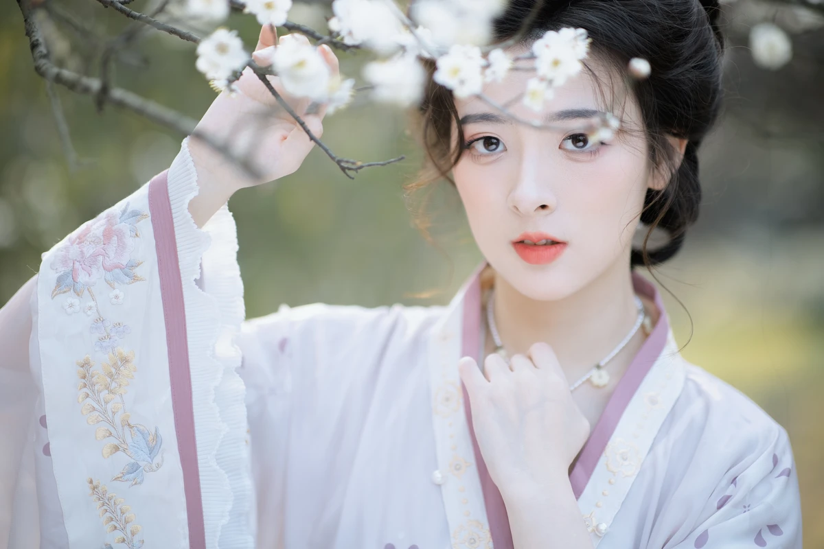 [YITUYU] 2023.03.08 Vol.3022 Exploring Plum Blossoms in Early Spring Ming Shu Cai Cai#[46P]-4