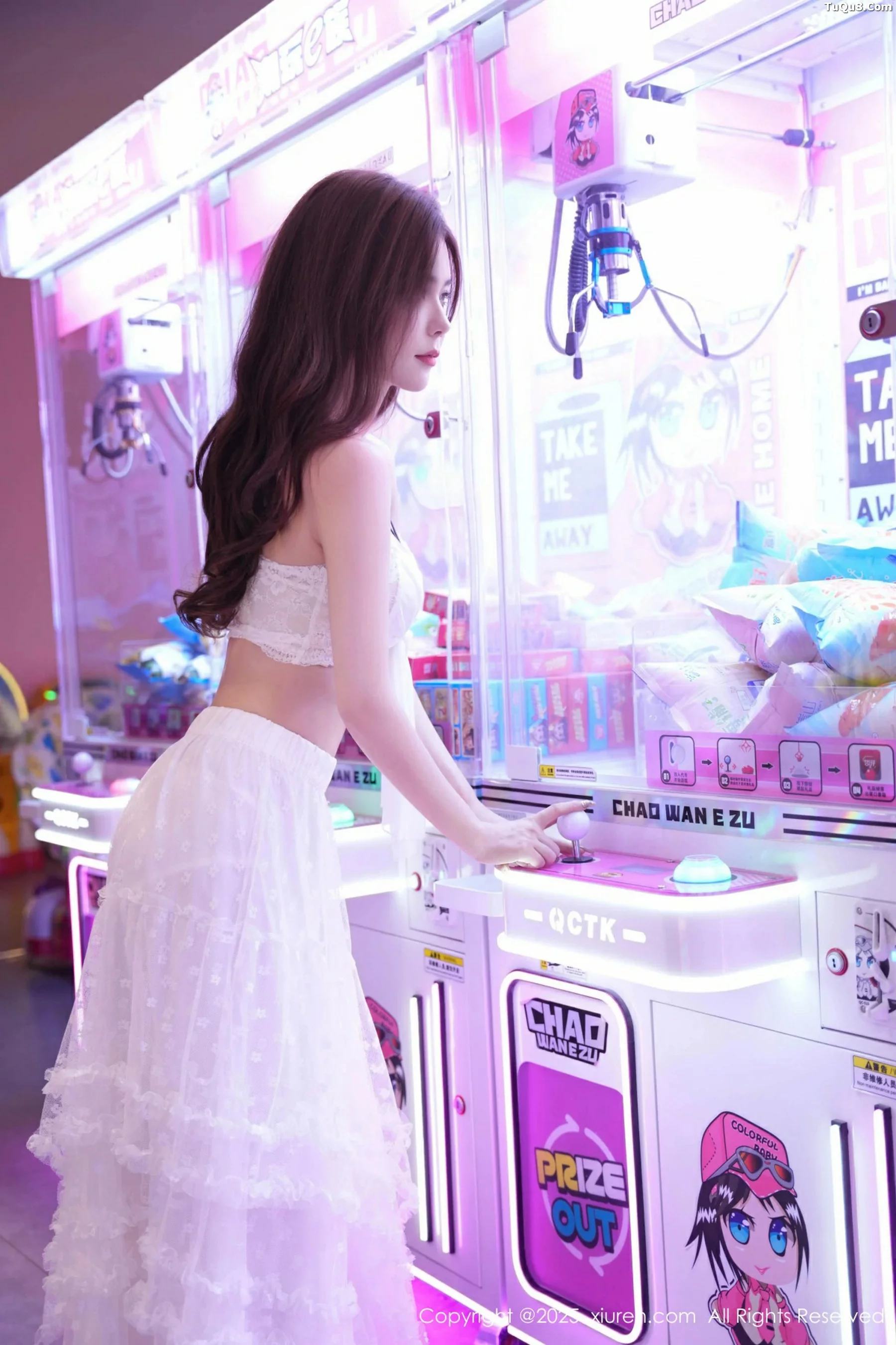 [XiuRen] 20250922 N10791 Shoot the cucumber#[74P]-1