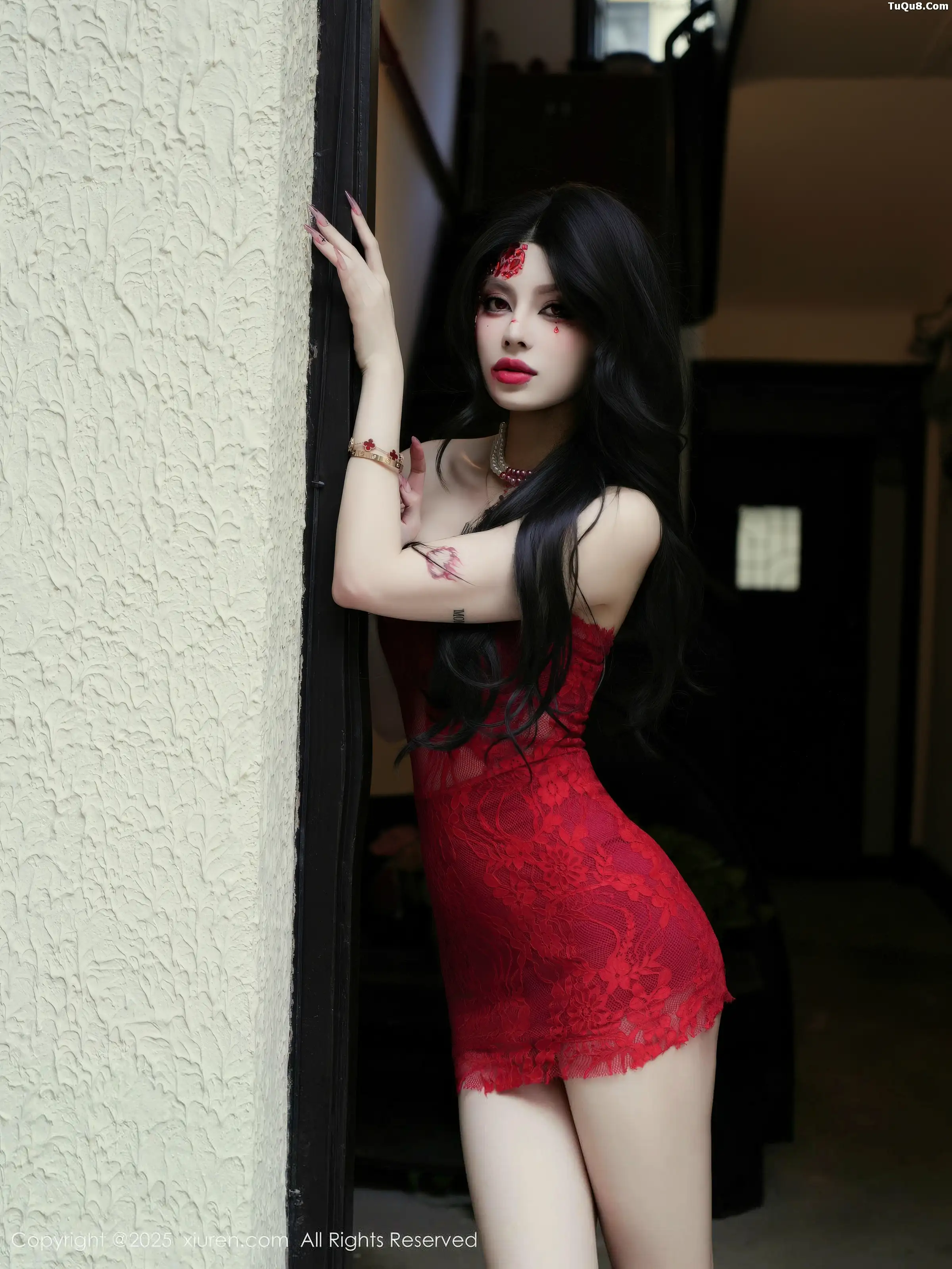 [XiuRen] 20251126 N11032 April month#[85P]-1