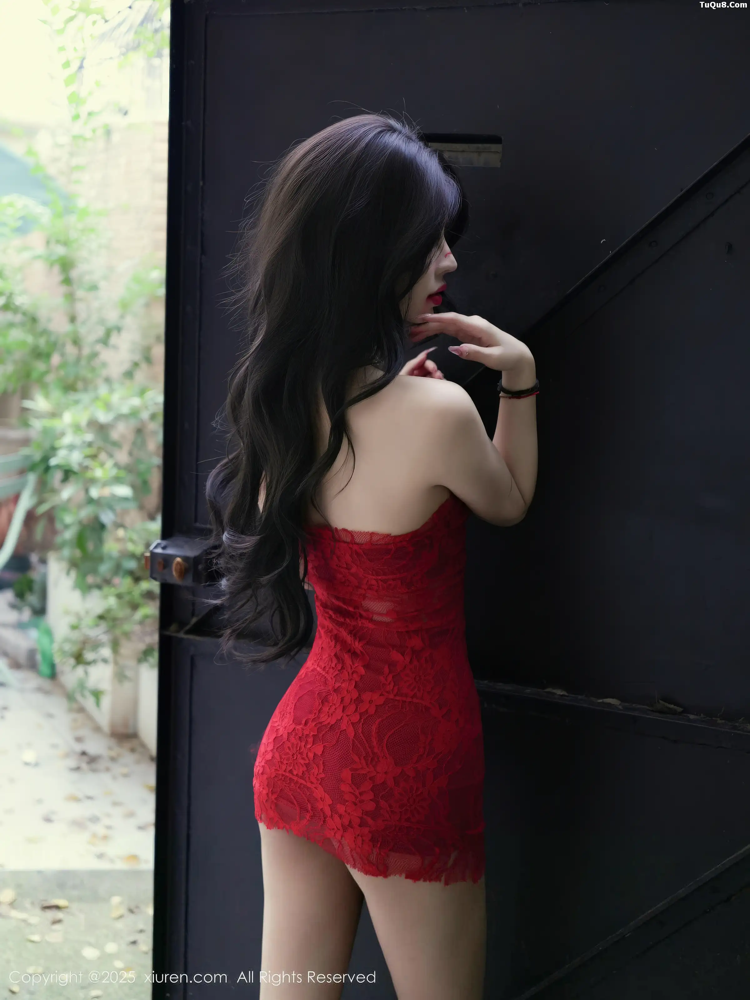 [XiuRen] 20251126 N11032 April month#[85P]-1