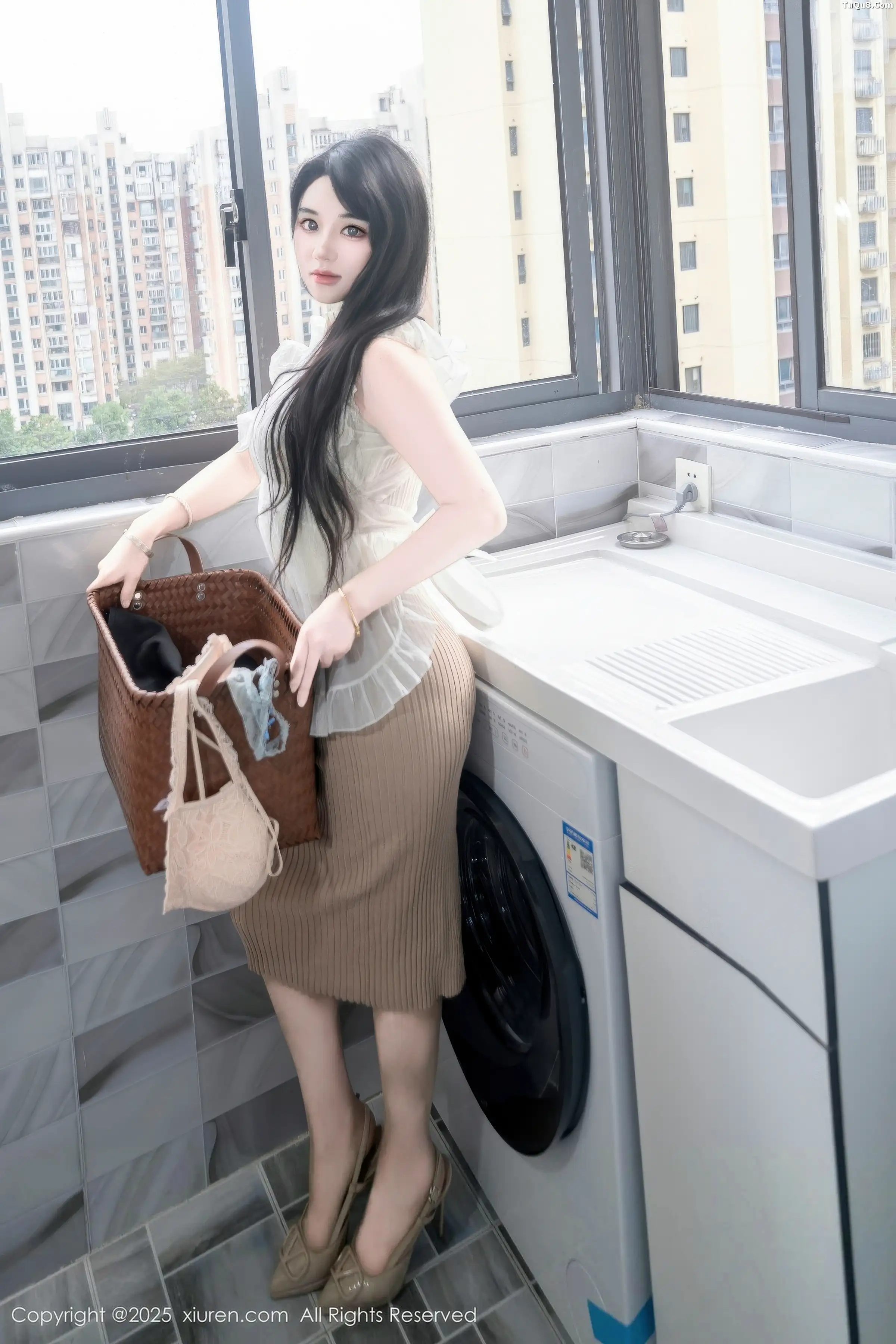 [XiuRen] 20251120 N11010 Xixi loves eating strawberries#[83P]-7