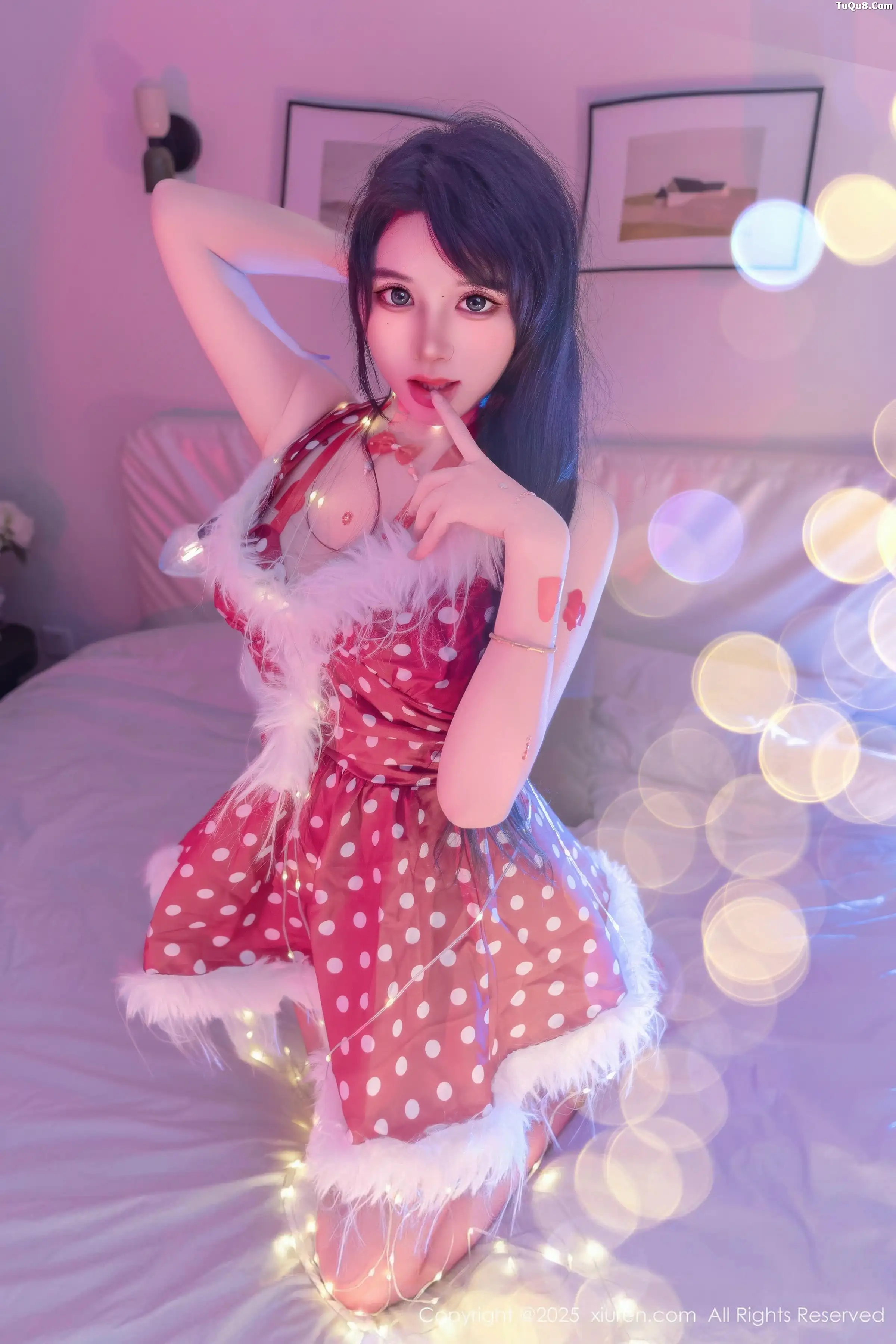 [XiuRen] 20251225 N11154 Xixi loves eating strawberries#[78P]-2