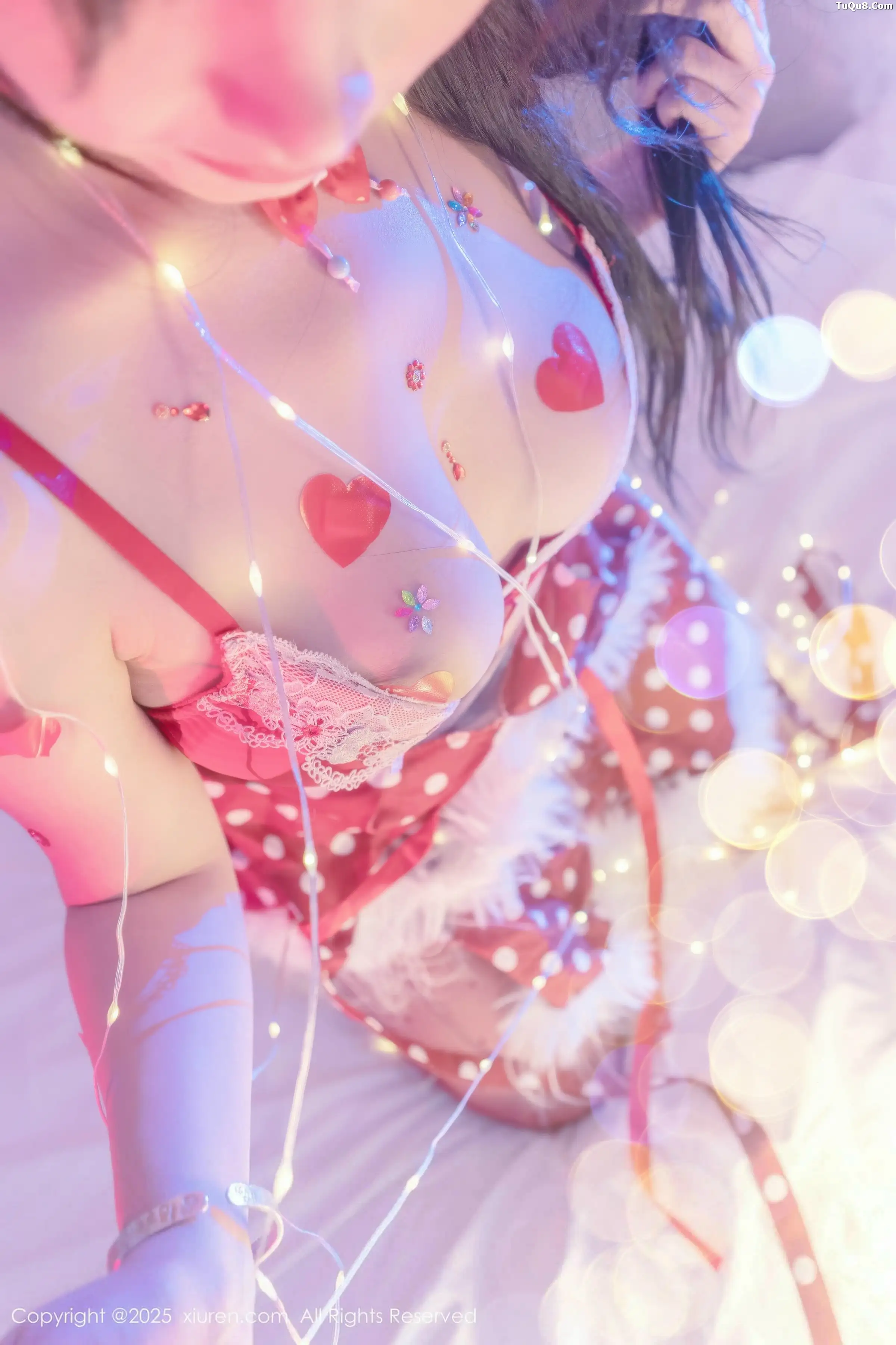 [XiuRen] 20251225 N11154 Xixi loves eating strawberries#[78P]-3