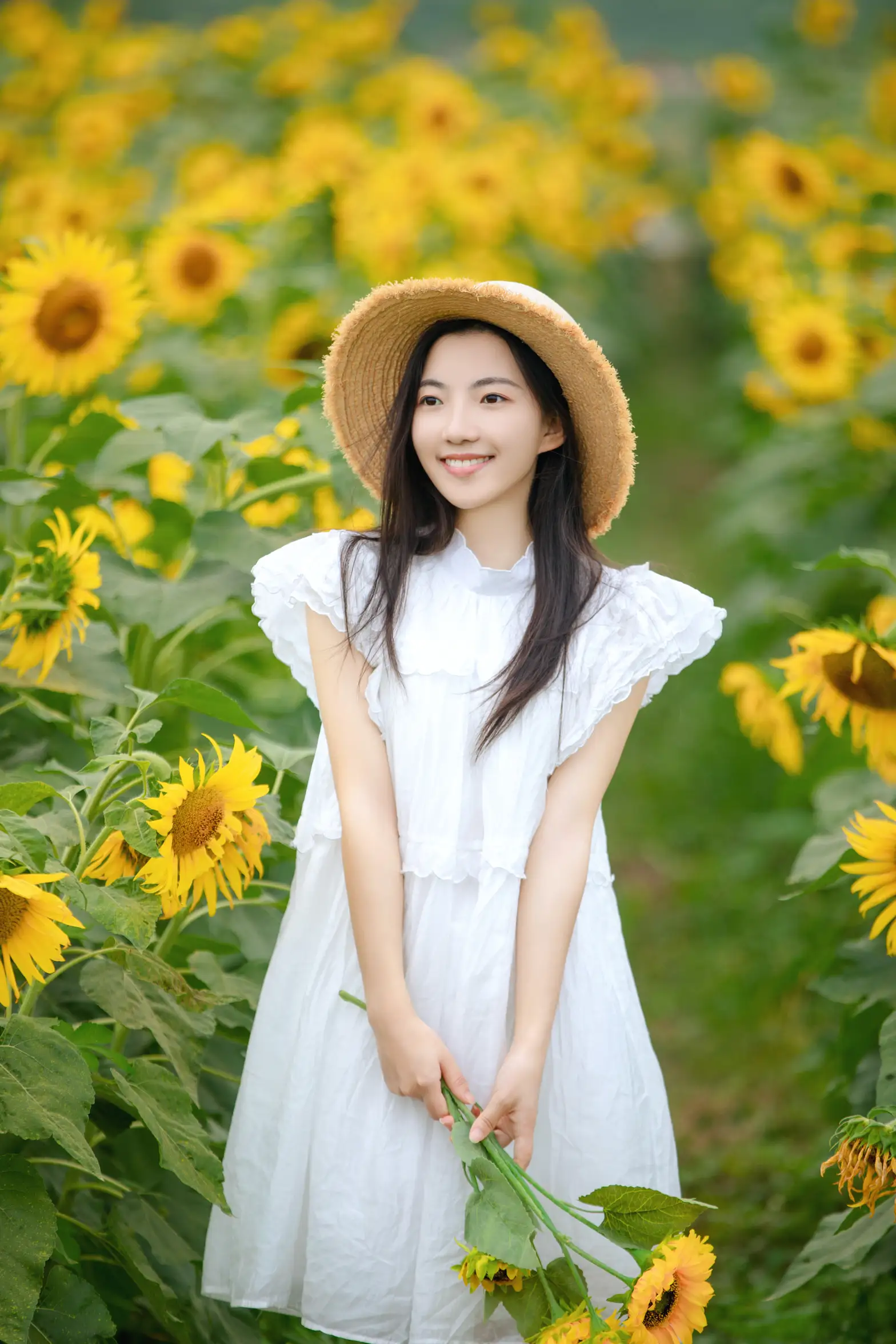 [YITUYU] 2022.08.22 Vol.1766 – Sunflower Girl chestnut#[22P]-1