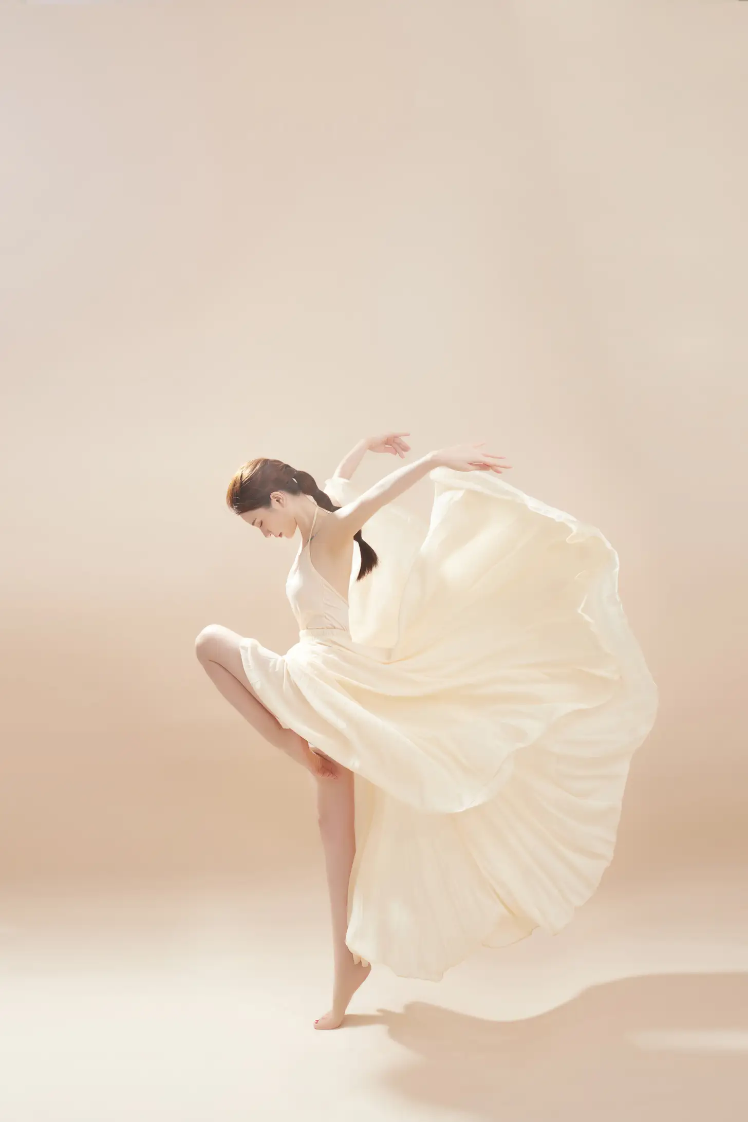 [YITUYU] 2022.09.19 VOL.1990 — Skirt Ao Jiaojun#[22P]-1