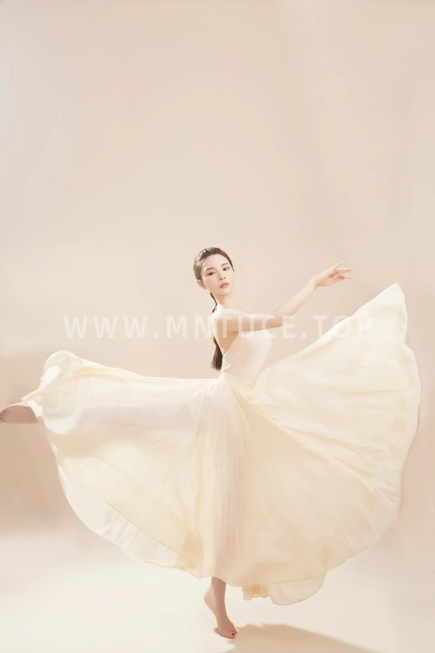 [YITUYU] 2022.09.19 VOL.1990 — Skirt Ao Jiaojun#[22P]-8